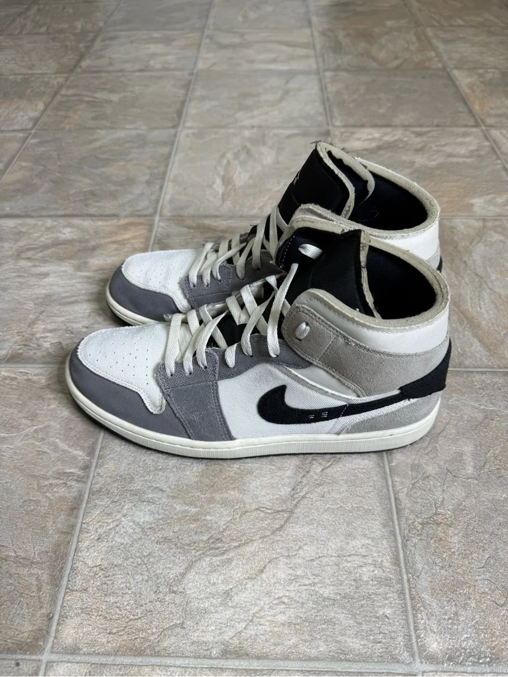 Air Jordan 1 Mid SE Craft White Cement Gray Mens Shoe Size 11.5 DZ4136-002